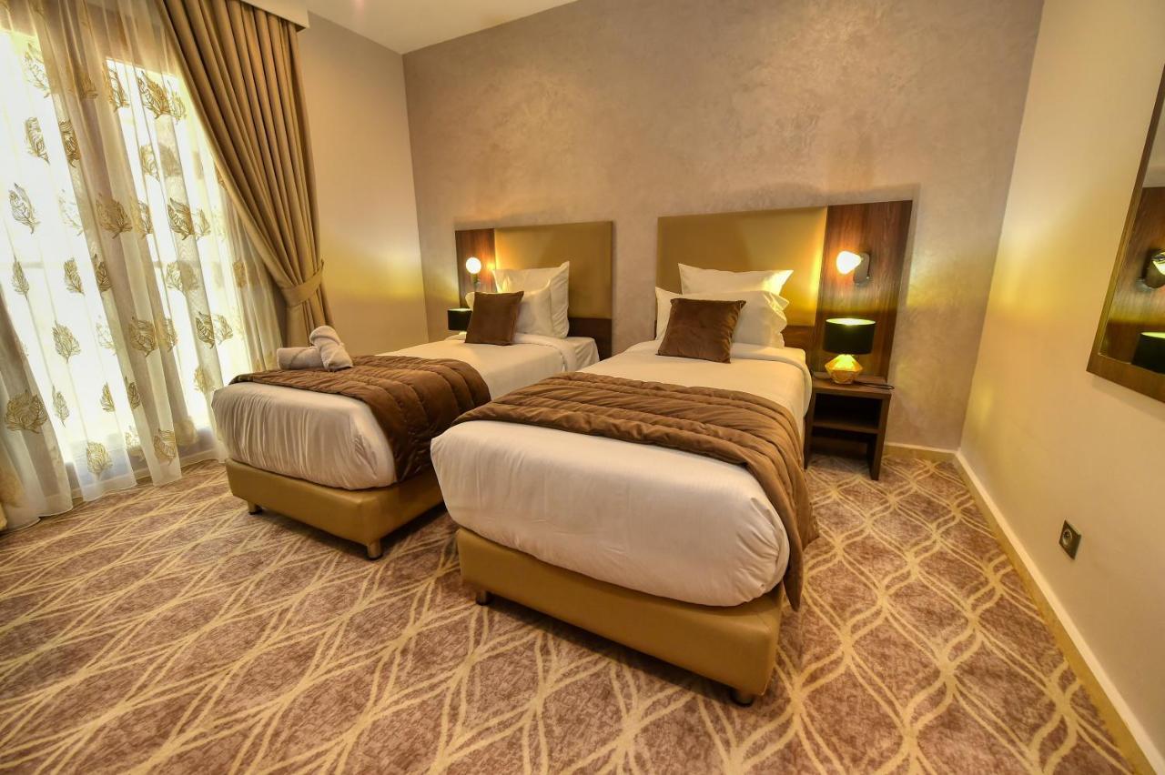 Mf Hotel Oran Bir El Djir Bagian luar foto