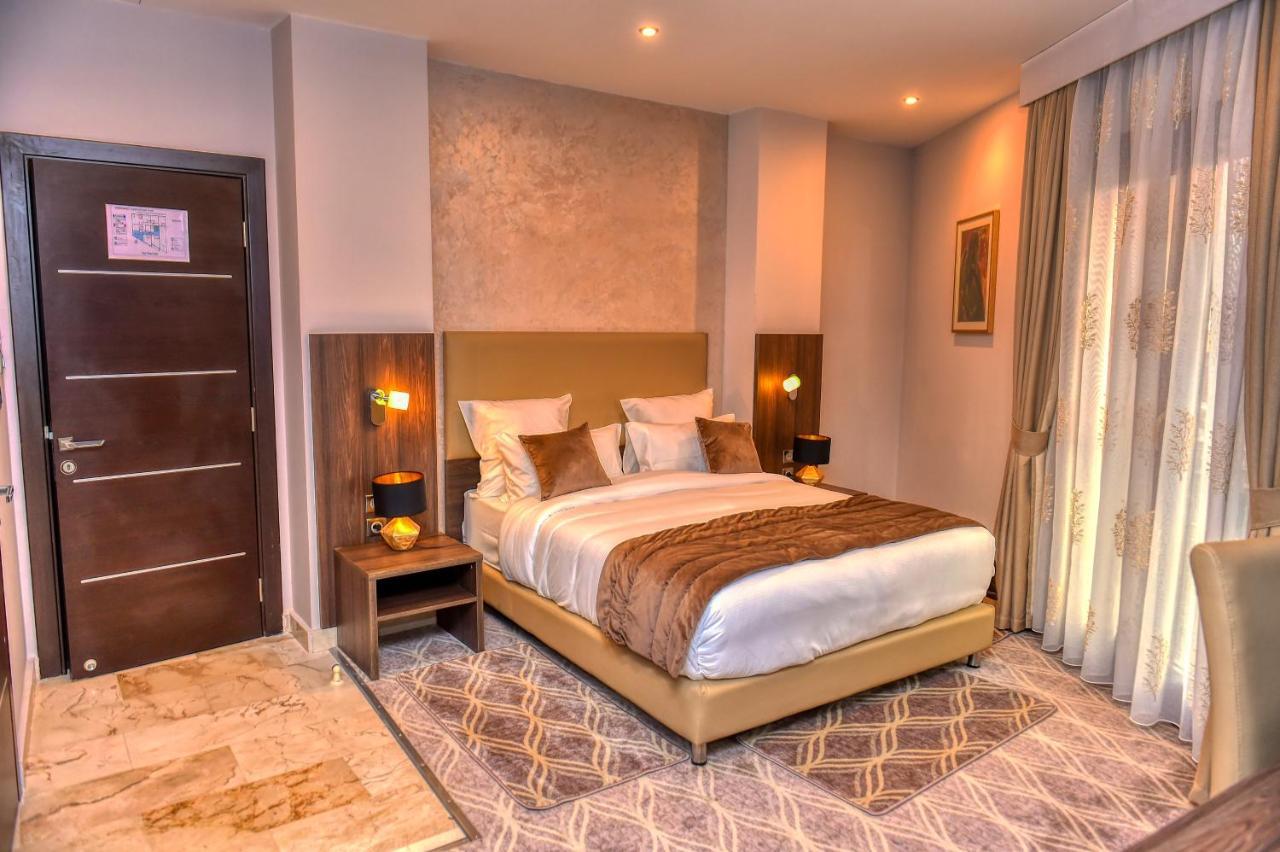 Mf Hotel Oran Bir El Djir Bagian luar foto
